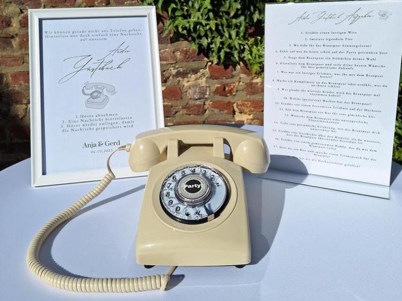 Cremefarbenes Audio-Gästebuch Telefon Björn
